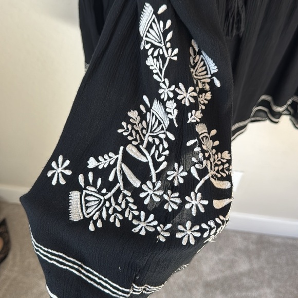 REVOLVE x Tularosa  Audrey Embroidered Dress Swim Cover Up in Black Size Small - Picture 7 of 9
